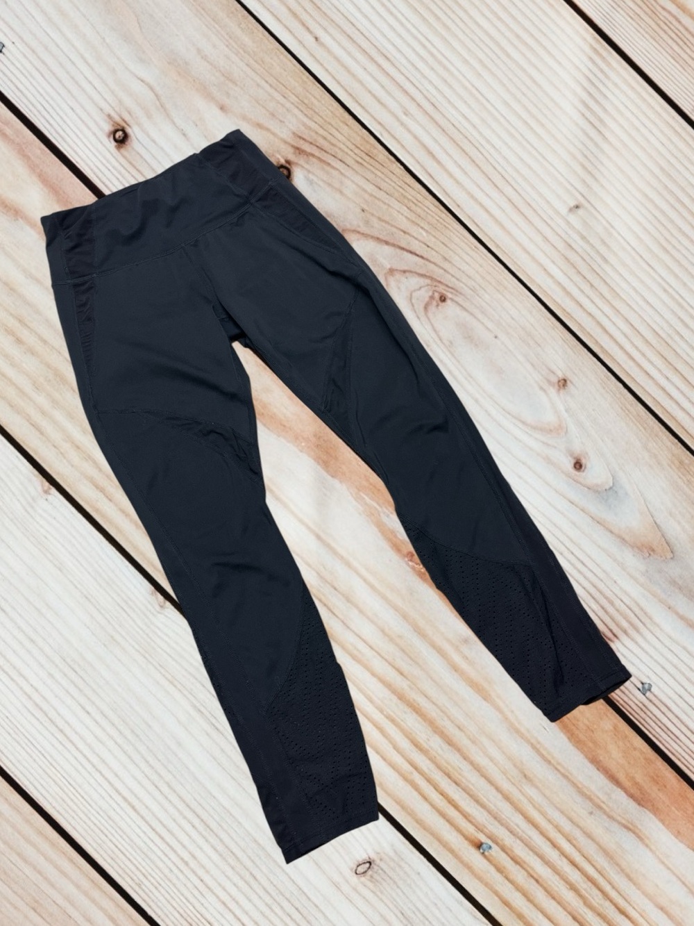 Athleta S black mesh & laser cut leggings